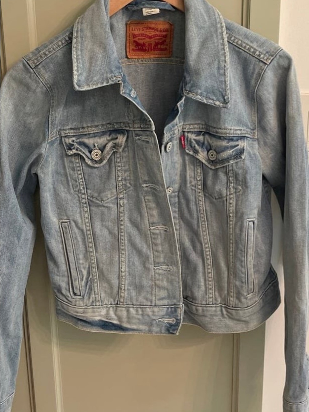 Levi's Light Wash Women's Denim Trucker Jacket